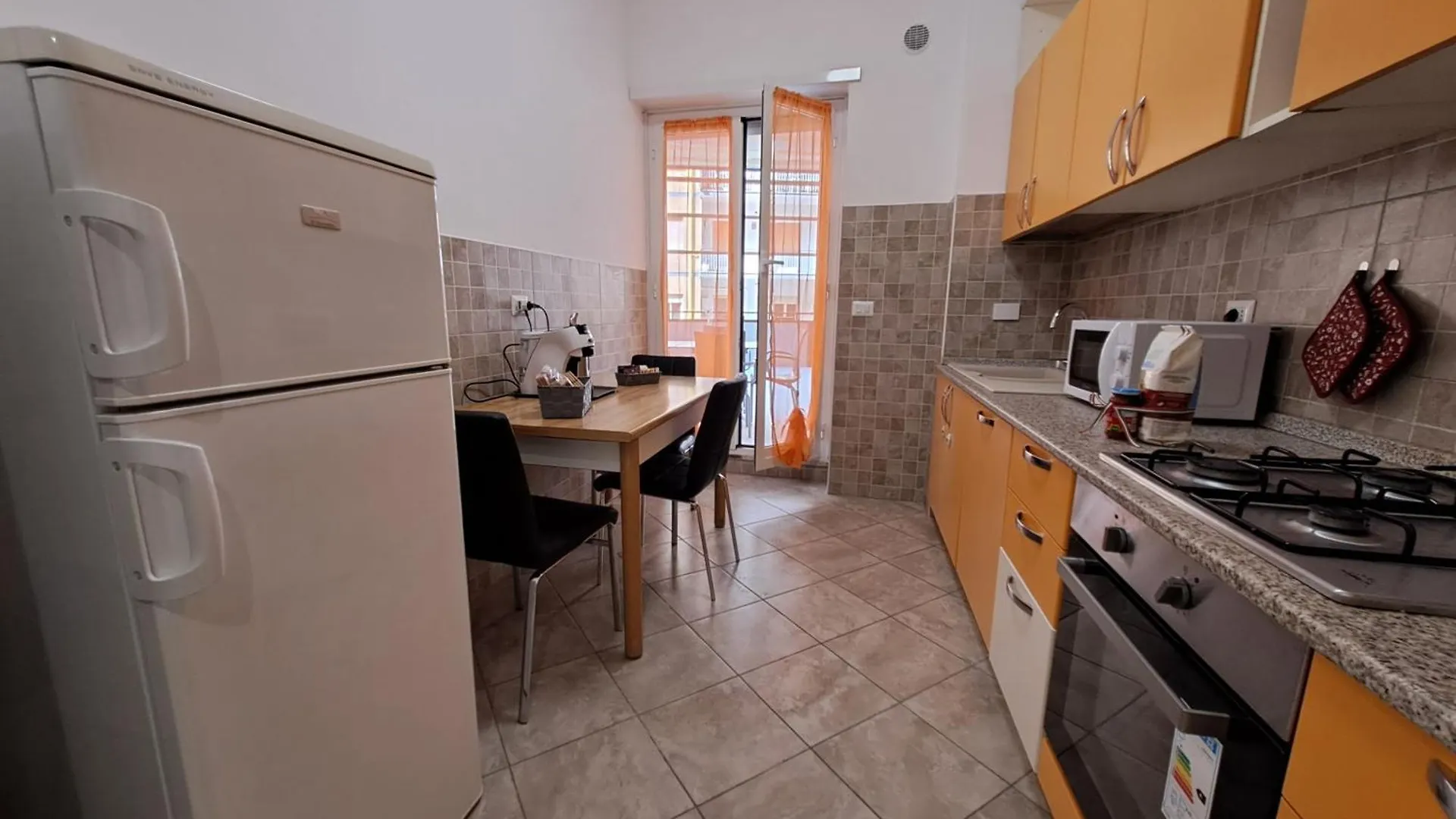 Mauri'S Home - Casamauri - Adiacente Metro C Rom Italien